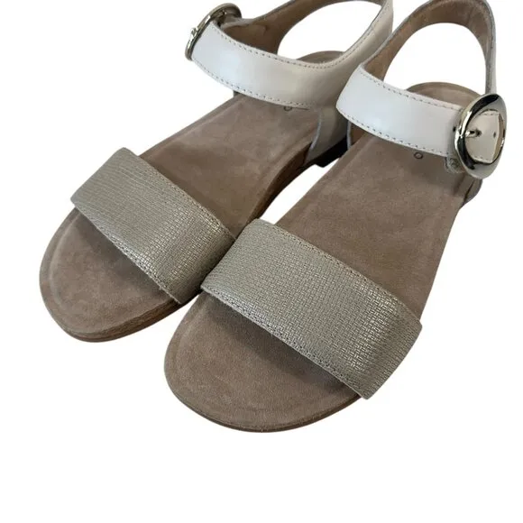Brioso RANCHO Womens Cream/Metallic Sandals SZ 7.5M Leather Upper Buckle Closure
