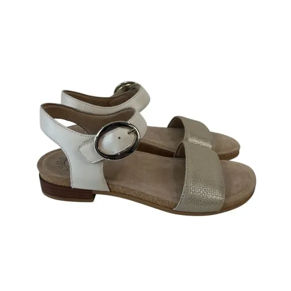 Brioso RANCHO Womens Cream/Metallic Sandals SZ 7.5M Leather Upper Buckle Closure
