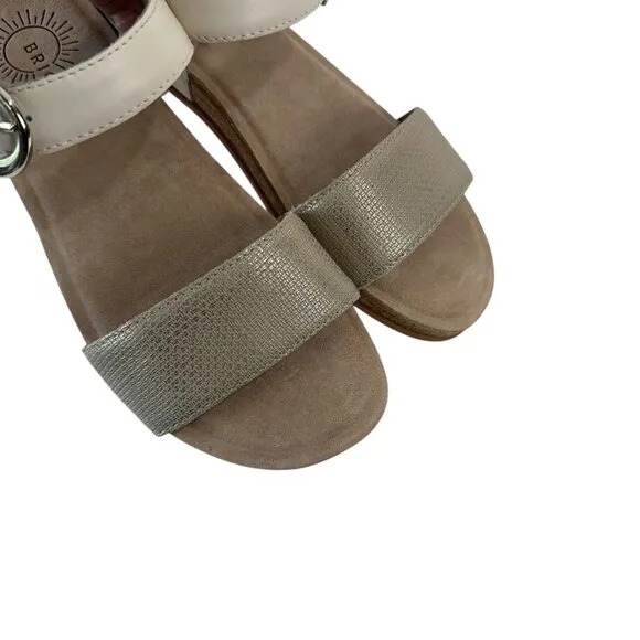 Brioso RANCHO Womens Cream/Metallic Sandals SZ 7.5M Leather Upper Buckle Closure
