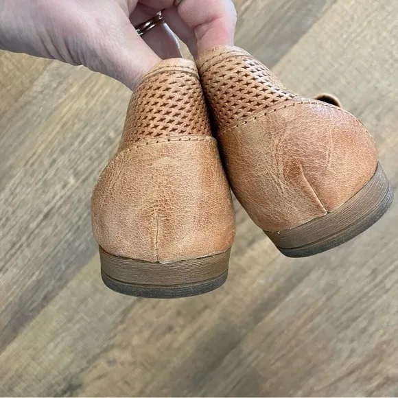 Bueno Tahiti Half d’Orsay Leather Sandals