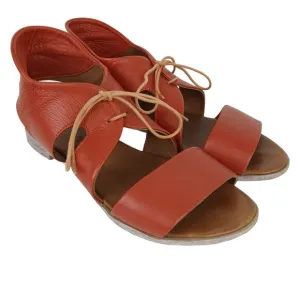 Bueno Yara SZ 40 9.5 Sandals Brick Red