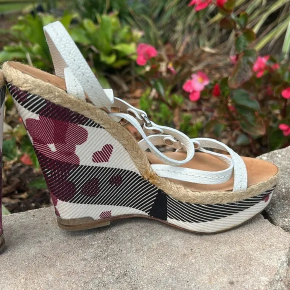 Burberry Nova Check Wedges w/ COE