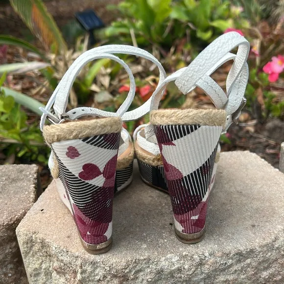 Burberry Nova Check Wedges w/ COE