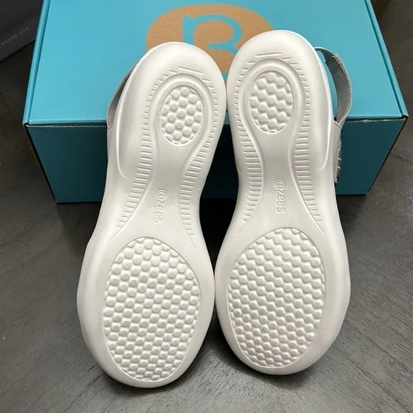 BZEES Chance Washable Strappy Sandals