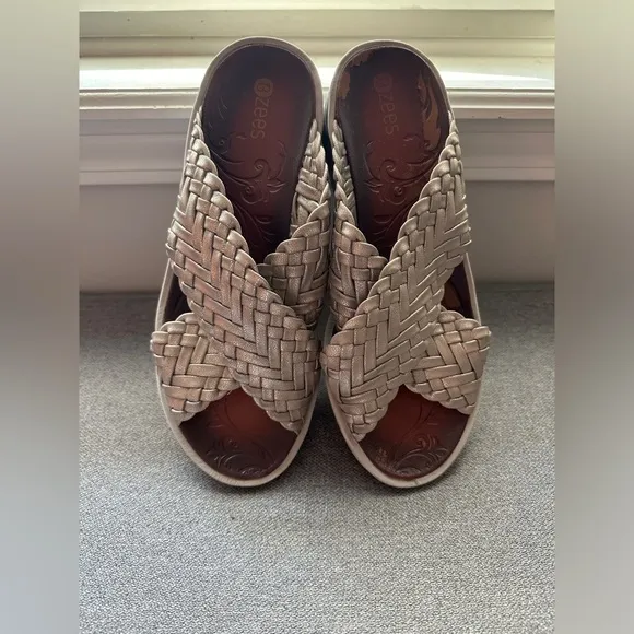 Bzees Dainty Silver Braided Slide Sandals