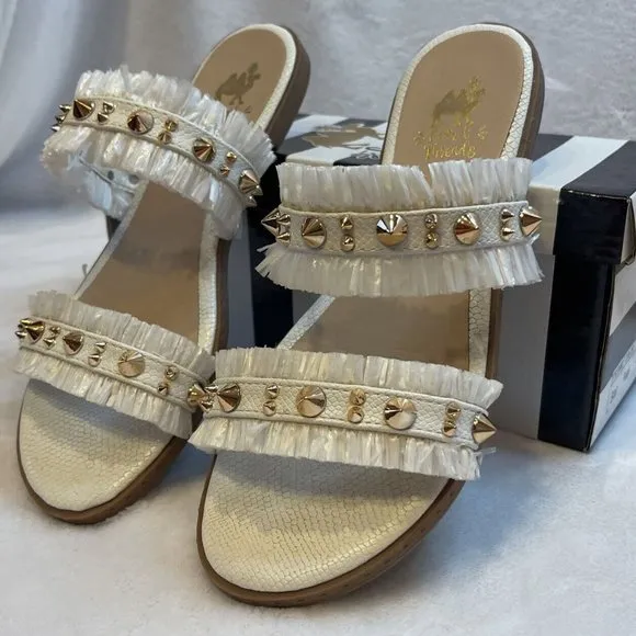 Camel Threads Women's Size 8 Blair Pearl Fridge Spike Sandal