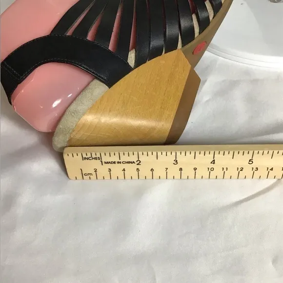 Camper Women “Rachel Wedge Sandals Sz. 39/8.5US Black EUC with Strappy Design