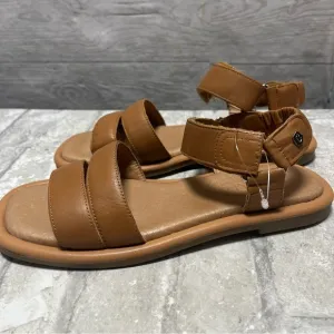 Carmela love for Leather Tan Cushion Leather  strap Sandals Spain EU38US8.5 NWT‎