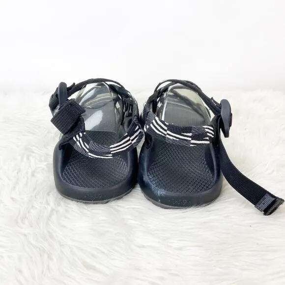 Chaco 9 Womens Clasic Scatter Black White Zx3 Strap Walking Hiking Sandals