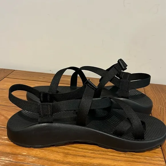 Chaco black sandals mens size 13.