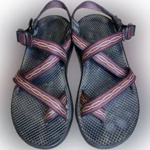 Chaco Men’s Size 8 Purple Blue Yellow Orange Retro Jacquard Z Cloud 2 Sandals