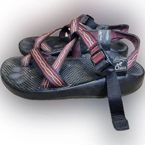 Chaco Men’s Size 8 Purple Blue Yellow Orange Retro Jacquard Z Cloud 2 Sandals
