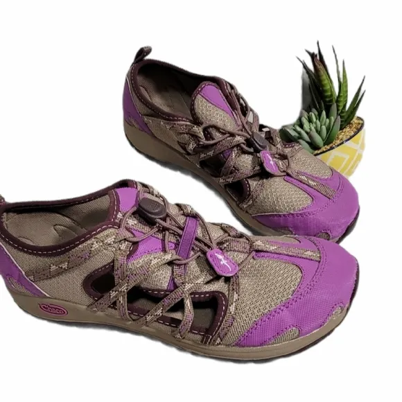 Chaco Purple Slip-On Hiking Girls Sandals 5