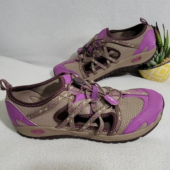 Chaco Purple Slip-On Hiking Girls Sandals 5