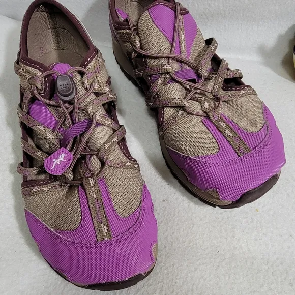Chaco Purple Slip-On Hiking Girls Sandals 5