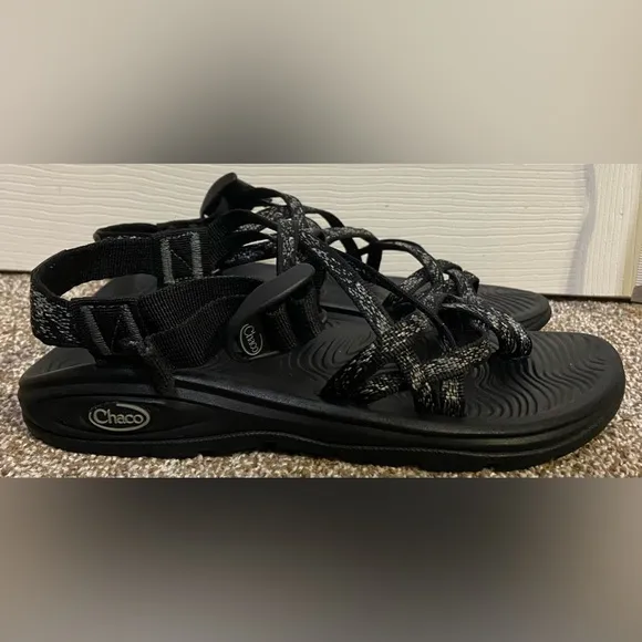 Chaco Sandals Womens Sz 7 Z/2 Casual Classic Strappy Flats Comfort Black