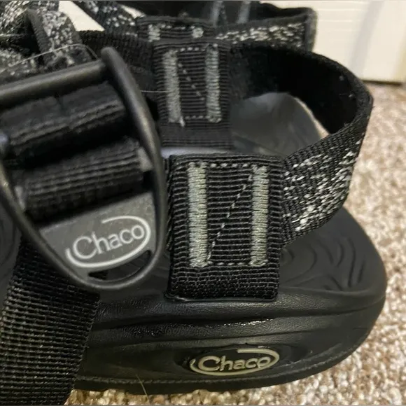 Chaco Sandals Womens Sz 7 Z/2 Casual Classic Strappy Flats Comfort Black