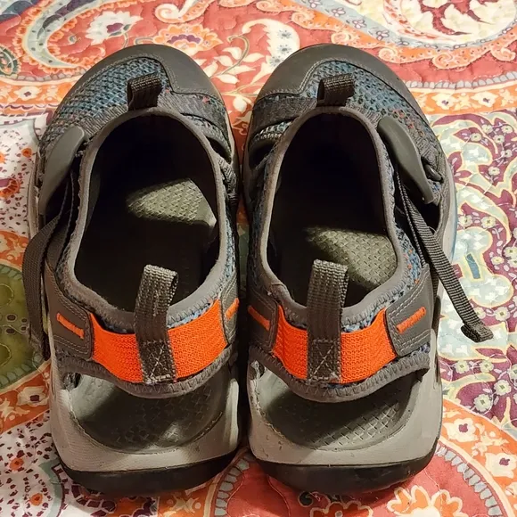 Chaco Womens Odyssey Hiking Sandal Shoes Close Toe Grey Teal Comfort