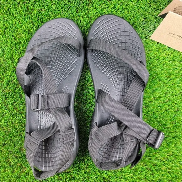 Chaco ZVOLV Mens Size 13 Sport Water Hiking Z/ Sandals Adjustable Black J105085