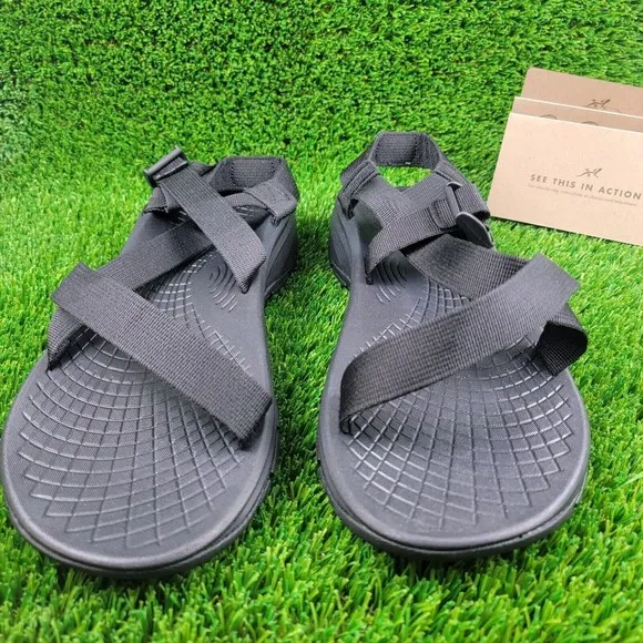 Chaco ZVOLV Mens Size 13 Sport Water Hiking Z/ Sandals Adjustable Black J105085