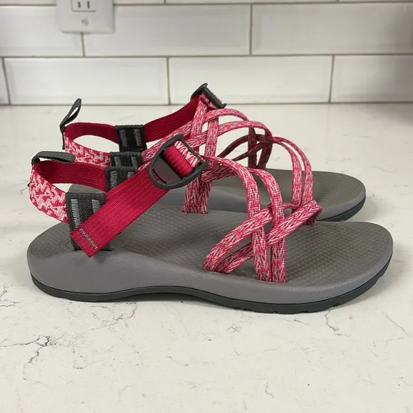 Chaco ZX1 Ecotread Sandal (Big Kid) Size 6 - Girls Rend Pink - Good Condition