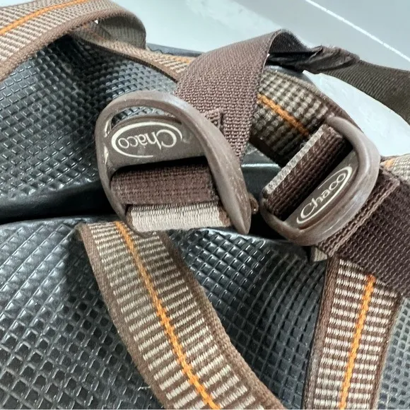 CHACOS Mens Size 9 Brown Orange Vibram Bottom Summer Hiking Water Sports Sandals