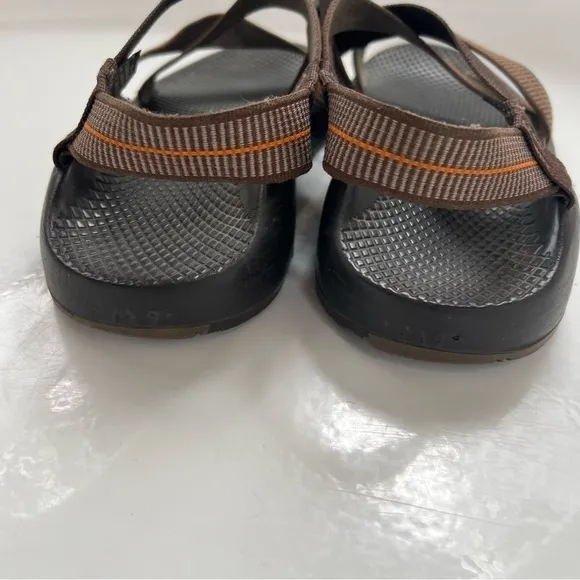 CHACOS Mens Size 9 Brown Orange Vibram Bottom Summer Hiking Water Sports Sandals