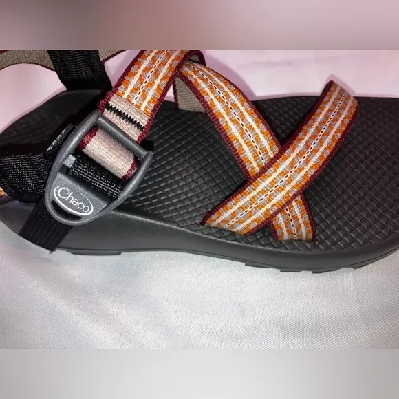 CHACOS Z1 Classic Men’s 6 or Women’s 8 Outdoor Sandals SuperGrip LUVseat Cushion