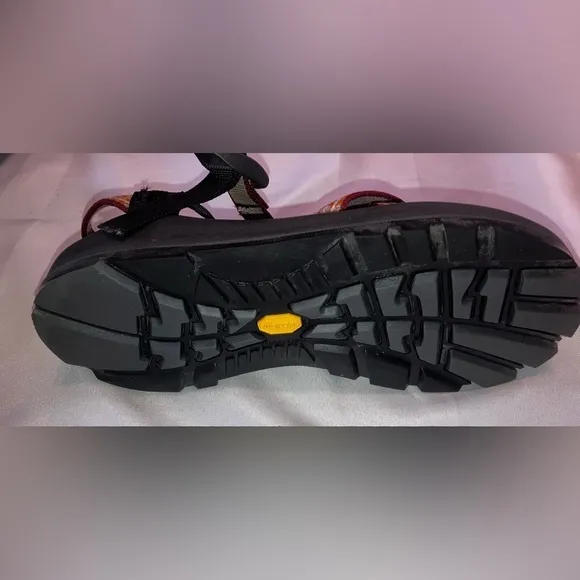CHACOS Z1 Classic Men’s 6 or Women’s 8 Outdoor Sandals SuperGrip LUVseat Cushion