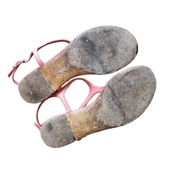 Chanel Pink Quilted Leather Thong Sandals (35)