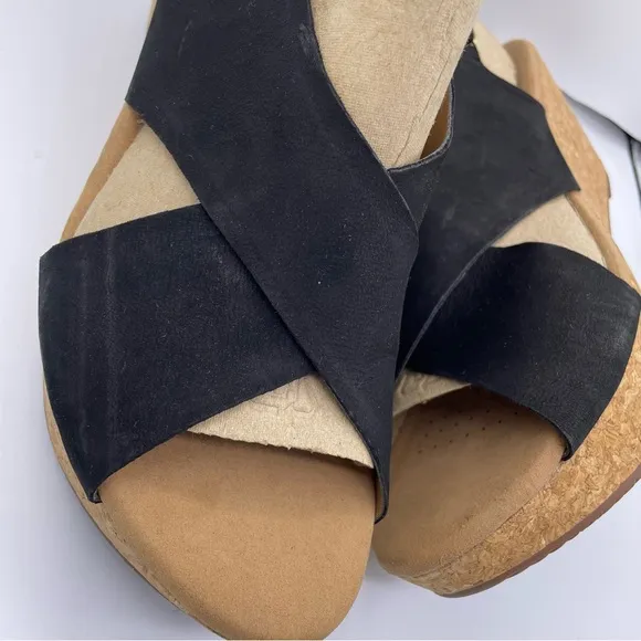 CLARKS Annadel Eirwyn nubuck ortholite wedge sandals women Size 10W