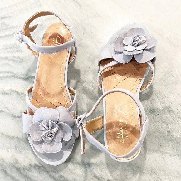 Clarks Artisan Parram Stella Sandals Flower Detail Gray Blue Size 6