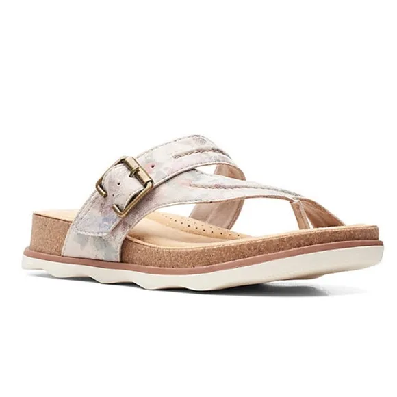 Clarks Brynn Madi Sand Sandals Women’s Size 8