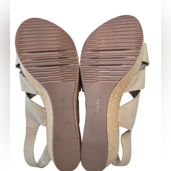 Clarks Collection Cushion Soft Annadel Bari Beige Leather Wedge Sandals Size 7.5