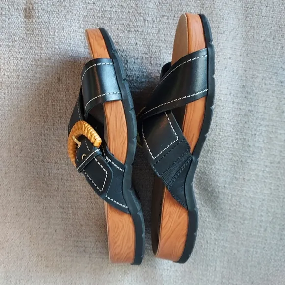 Clarks Collection Women's Leather Reileigh Bay CrissCross  Sandals Sz-7.5 NWOT