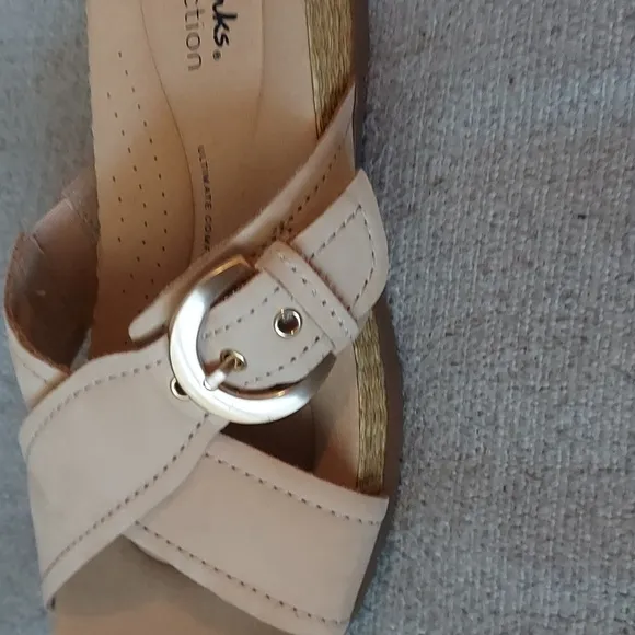 Clarks Collection Women's Leather Reileigh CrissCross Strap Sandals Sz-7.5 NWOT