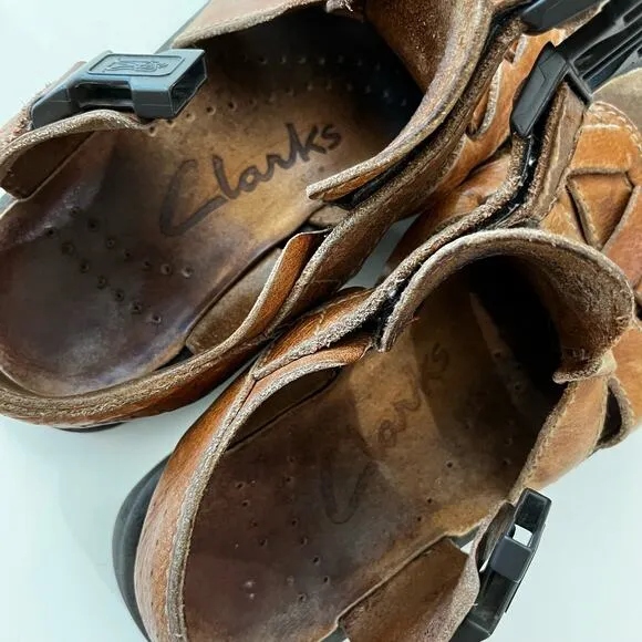 Clarks Fisherman Sandals Size 11 Brown Leather Buckle