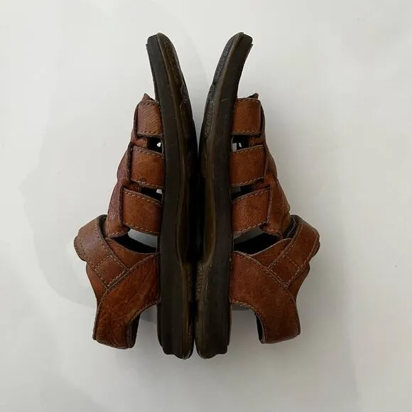 Clarks Fisherman Sandals Size 11 Brown Leather Buckle