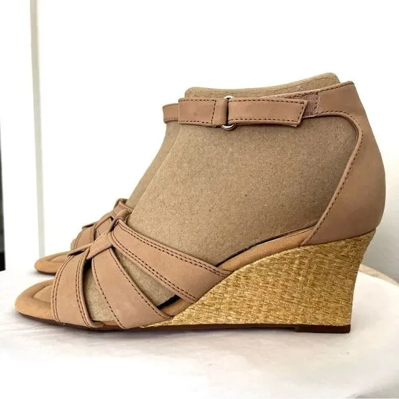 Clarks Kyara Joy Wedge Sandal 8.5 New in Box