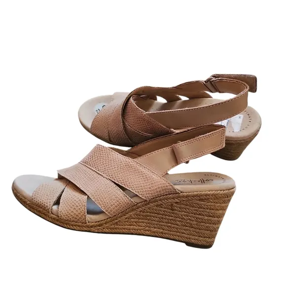 Clarks Lafley Krissy Ankle Strap Wedge Sandals sz 9.5 new tan SH181
