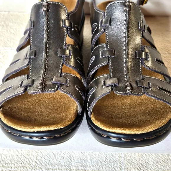 Clarks Lexi Marigold Bendables Metallic Pewter Adjustable Buckle Leather Sandals