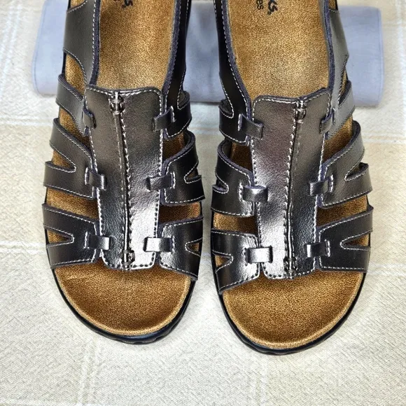 Clarks Lexi Marigold Bendables Metallic Pewter Adjustable Buckle Leather Sandals