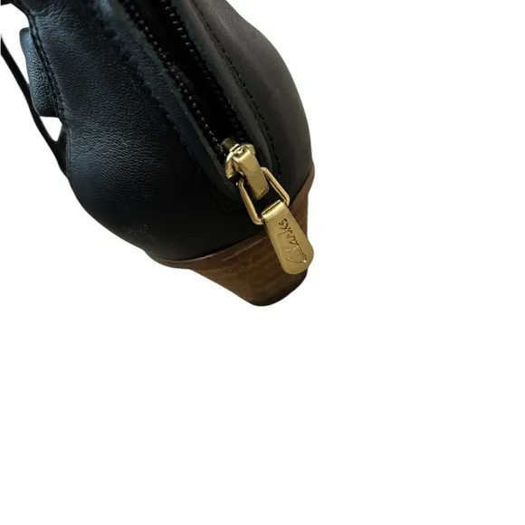 Clarks “Mena Silk” Sandal Black Women’s Size 6.5