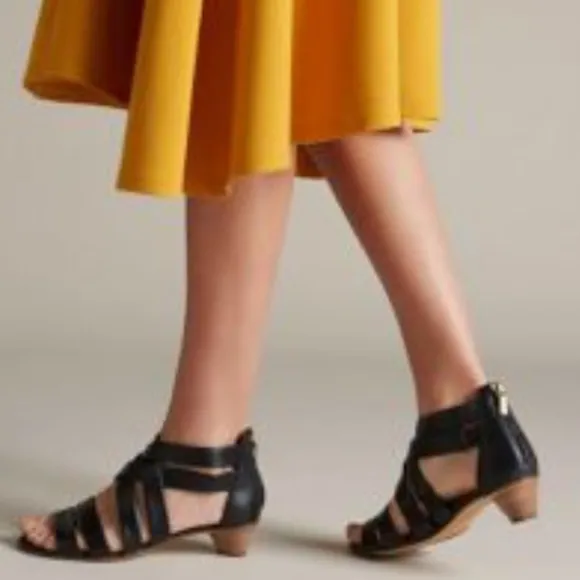 Clarks “Mena Silk” Sandal Black Women’s Size 6.5