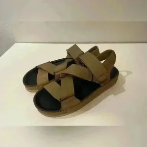 Clarks NWT Men’s Ranger Sport Olive Nubuck Open Toe Flat Sandals Size 6