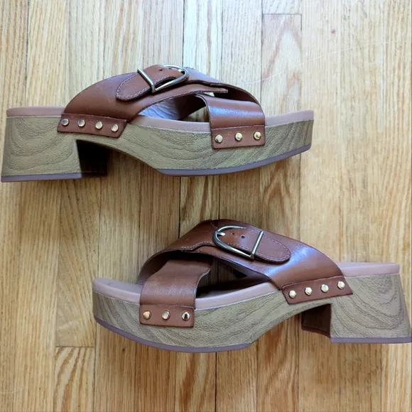Clarks Sivanne Walk Sandal Leather Tan and Brown Wedge Sandals Womens 9.5