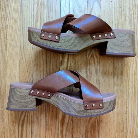 Clarks Sivanne Walk Sandal Leather Tan and Brown Wedge Sandals Womens 9.5