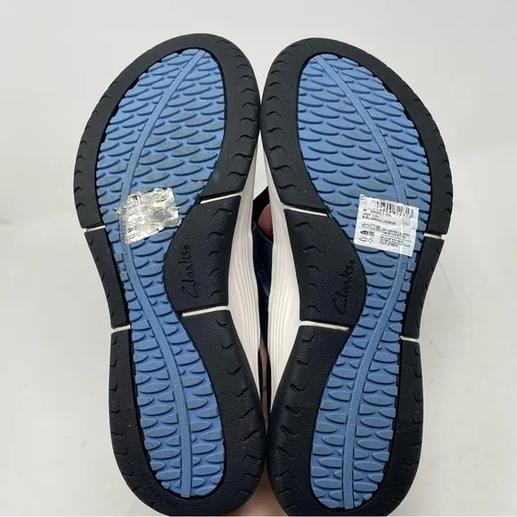 Clarks Wave 2.0 Sea Navy sandals