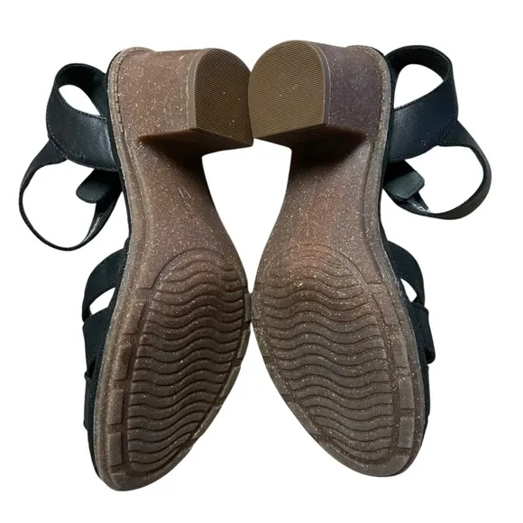 CLARKS Women’s Black Tan Sashlin Jeneva Strappy Comfy Heel Sandals Sz 9.5