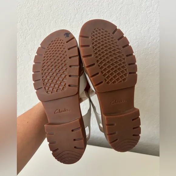 Clarks Women's Orinoco Strap Leather Sandals size 6.5